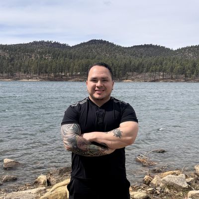 Daniel, 26