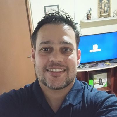 Sergio, 44