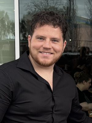 Henry, 25
