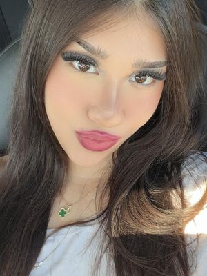 Kelly, 21