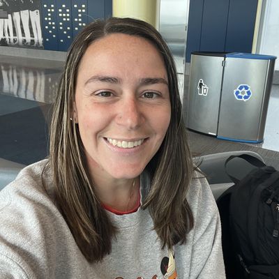 Melanie, 39