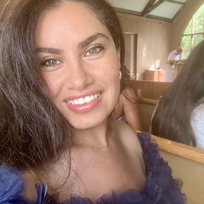 Nadine, 35