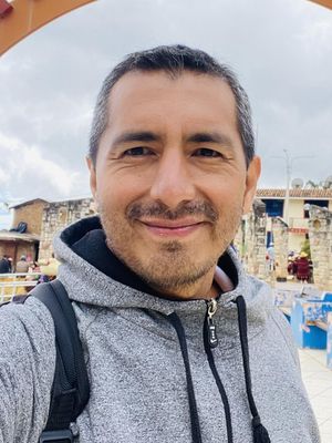 Cesar, 40