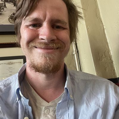 Robert, 32