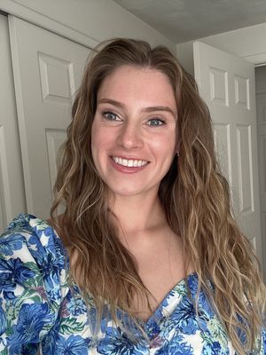 Meredith, 27