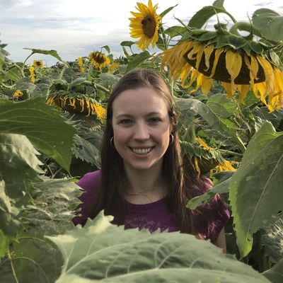 Elizabeth, 33