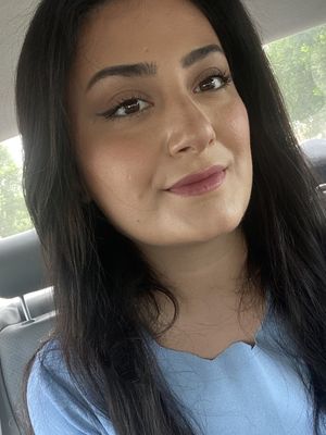 Sara, 27
