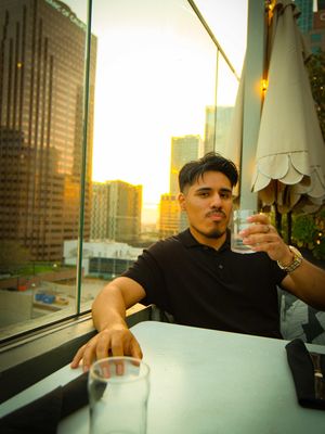 Manuel, 26