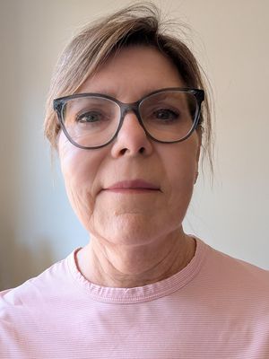 Lesley, 62