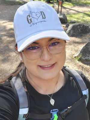 Nathalie, 33