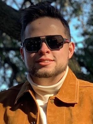 Juan Esteban, 25