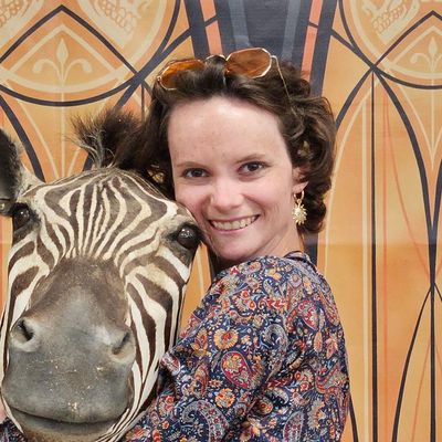Clare, 28