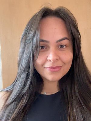 Fernanda, 29