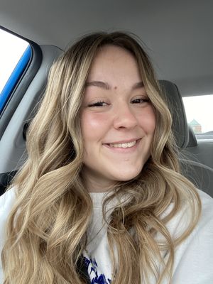 Lexi, 23