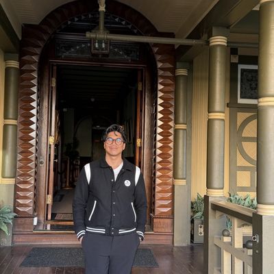 Guillermo, 32
