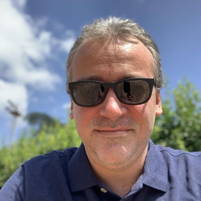 Leo, 52