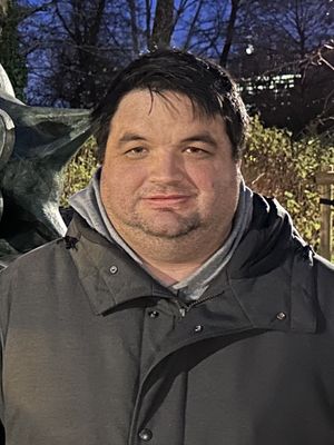 Thomas, 38