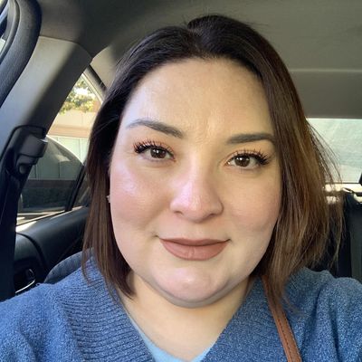 Maria, 37