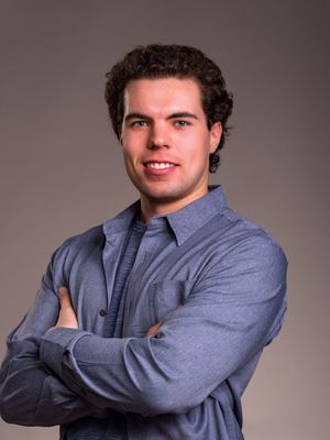 Chris, 31