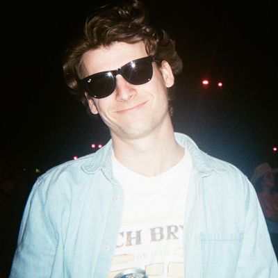Tommy, 28