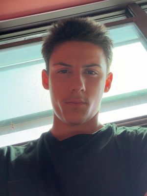 Andre, 18