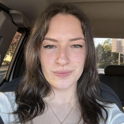 Christine, 26