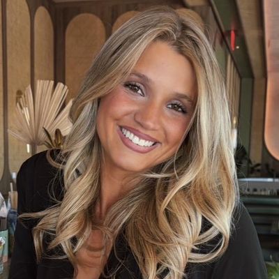 Abby, 22