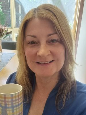 Leslie, 46