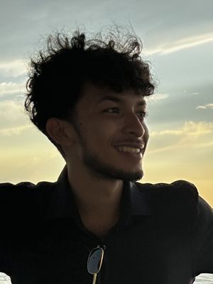 Enrique, 23