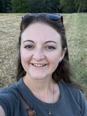Olivia, 28
