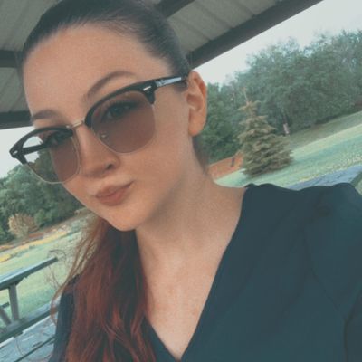 Nichole, 28