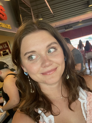 Hanna, 24