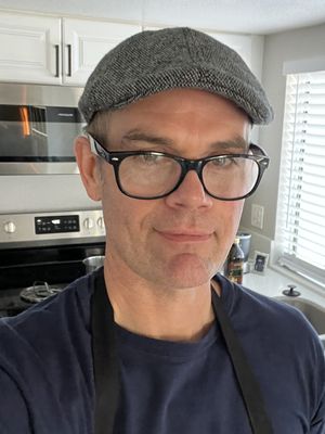 Lyle, 51