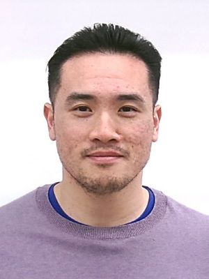 Tom, 32