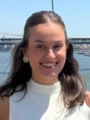 Isabela, 28