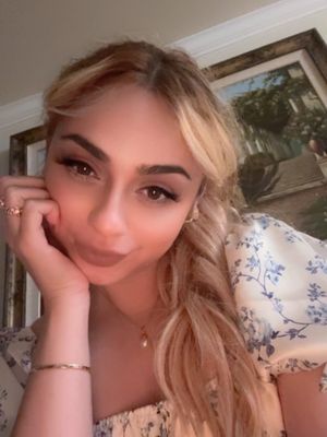 Yasmini, 28