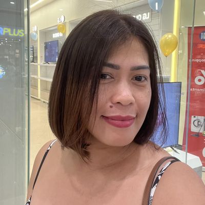 Clara, 40