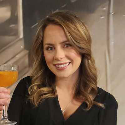 Carli, 34
