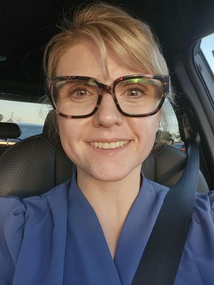 Amber, 40