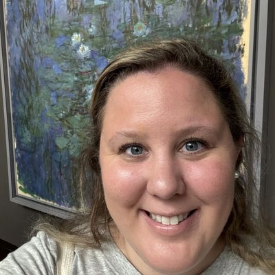 Megan, 32