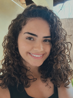 Fernanda, 26