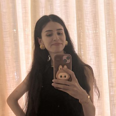 Lucia, 30