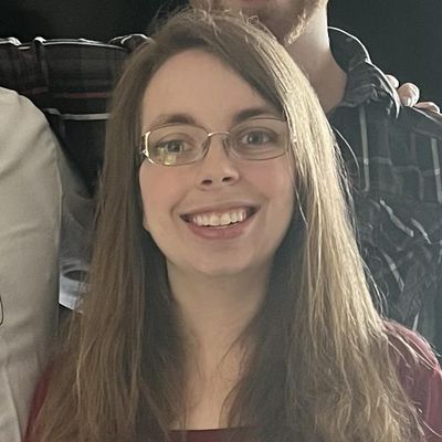 Danielle, 32