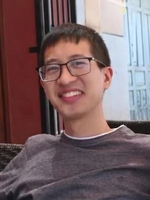 Gus, 35
