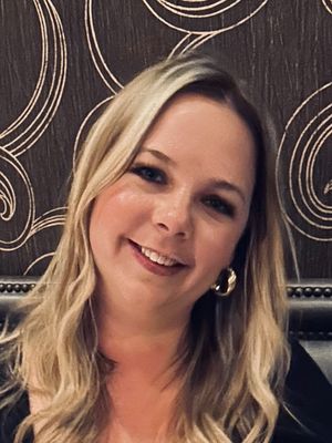 Sarah, 34