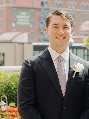 Alec, 28