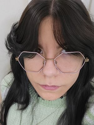 Melina, 20