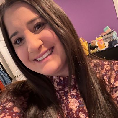 Nicole, 31