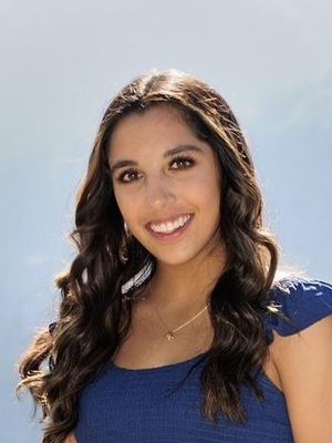 Ashleigh, 20