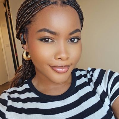 Rosie, 32